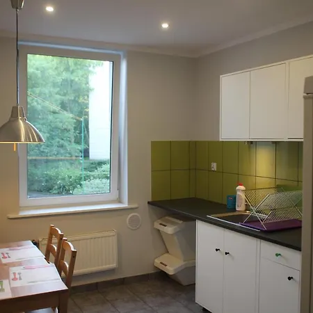 Trzyosobowy W Mieszkaniu Czteropokojowym W Centrum Gdyni.